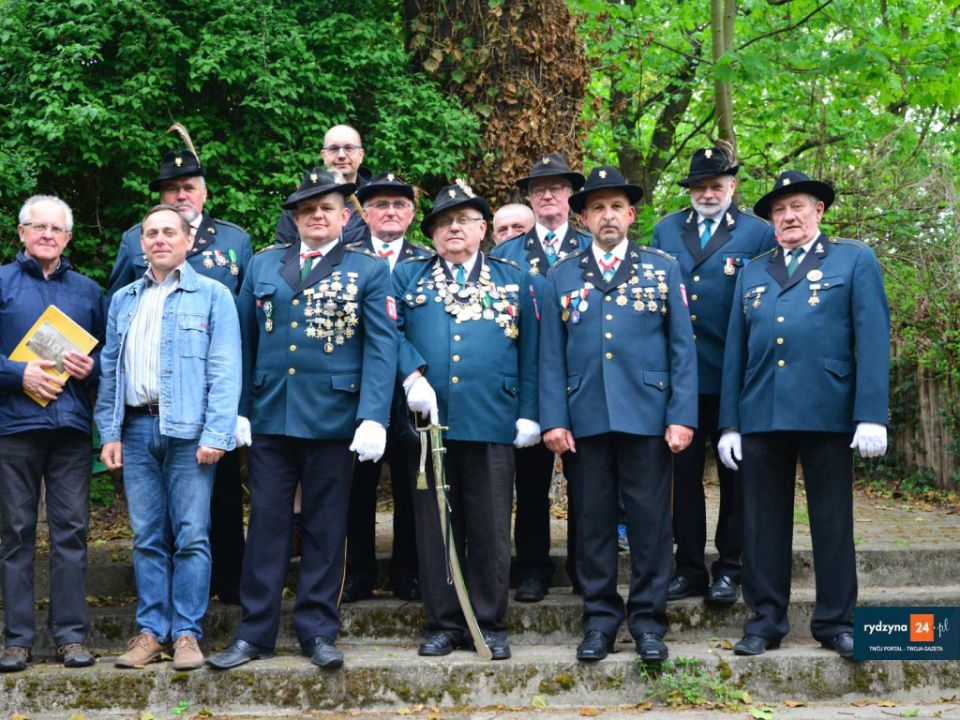 Ponad stuletni łańcuch królewski wrócił do właścicieli