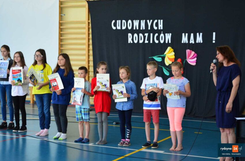  Dzień Matki i Ojca w SP w Dąbczu