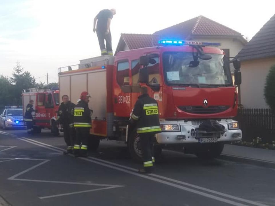 Wjechał w płot w Dąbczu
