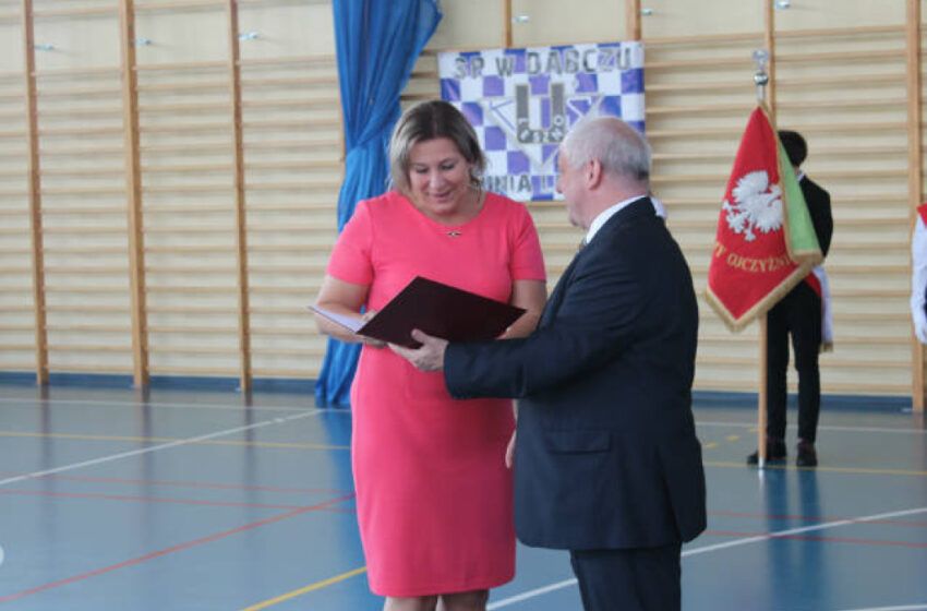  Uroczyste rozpoczęcie roku szkolnego 2018/2019 w SP Dąbcze
