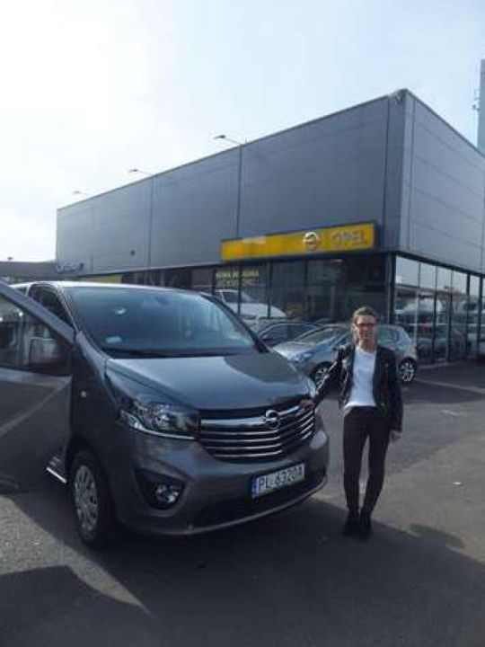 Nowy Opel Vivaro będzie przewoził uczniów w OSW Rydzyna