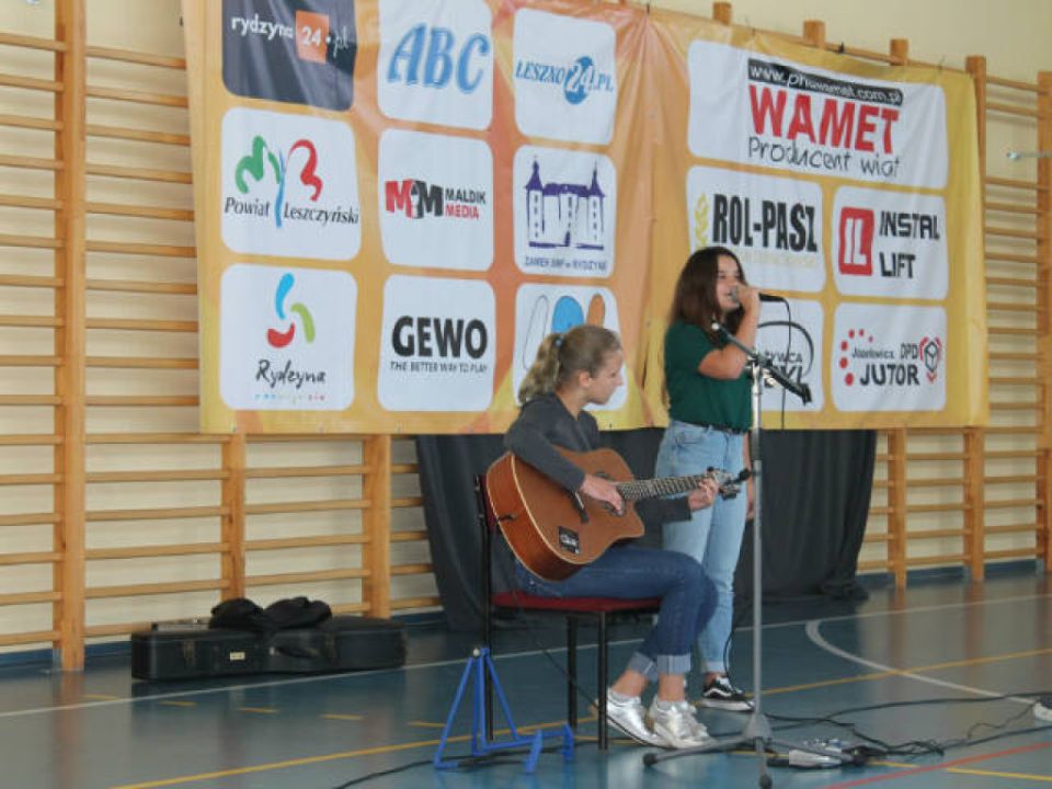 Grzegorz „Ornette” Stępień w SP w Dąbczu