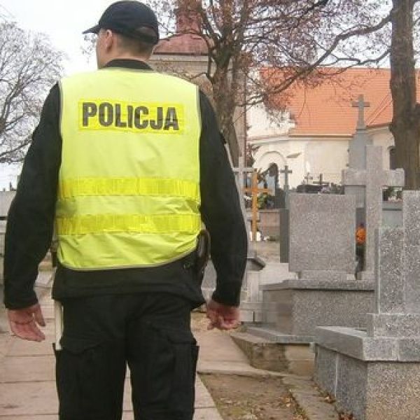 Zadbaj o bezpieczeństwo w okresie Wszystkich Świętych