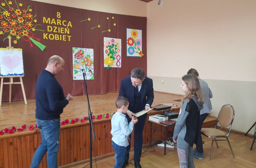  Dzień Kobiet w SP w Kaczkowie