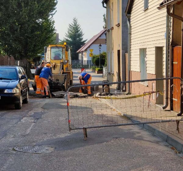  Utrudnienia na ulicy Konstytucji 3 Maja w Rydzynie