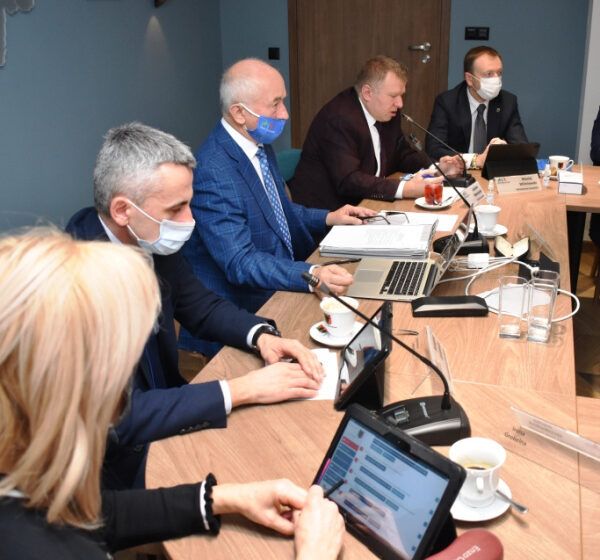  Budżet powiatu na 2022 rok przyjęty jednomyślnie