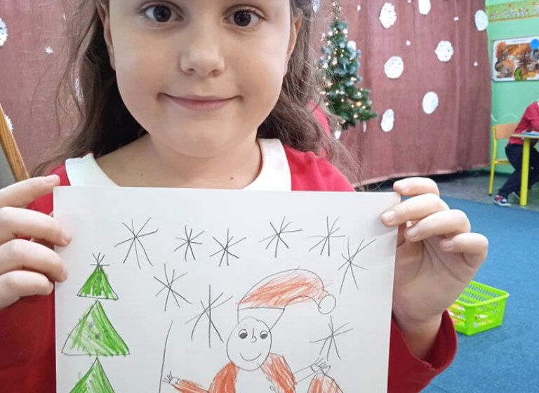  Wizyta Świętego Mikołaja w grupie ,, Stokrotki” w przedszkolu w Kaczkowie. [VIDEO]