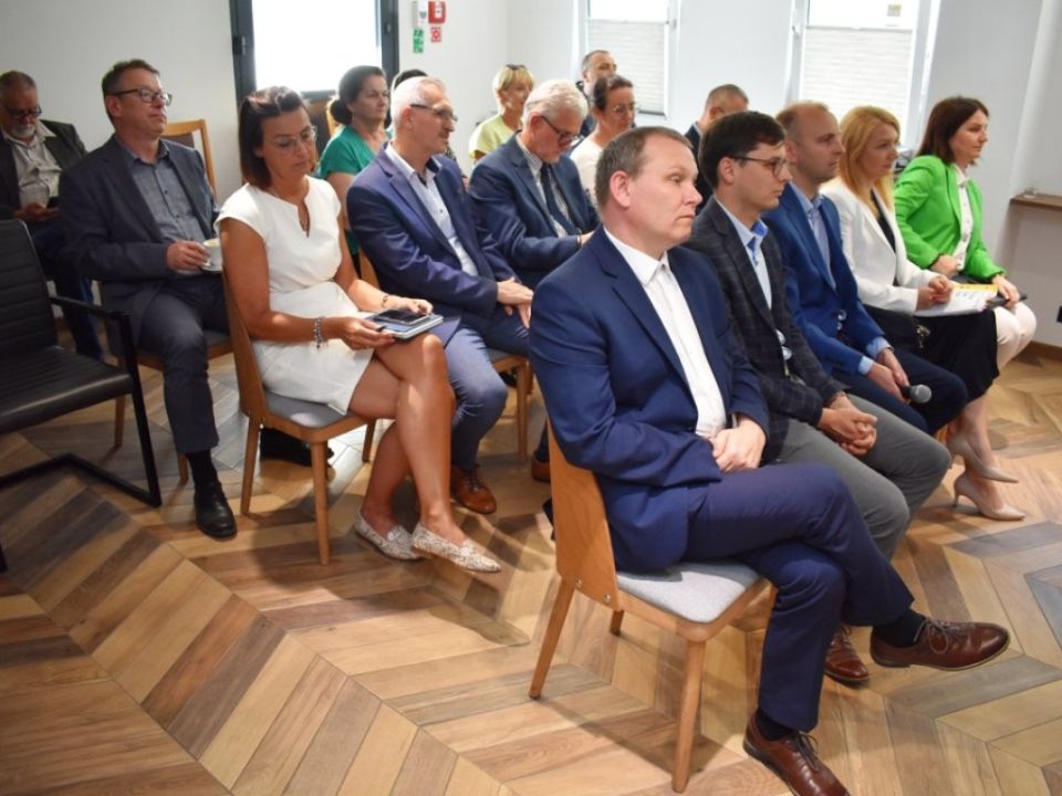 Zarząd powiatu z wotum zaufania i absolutorium