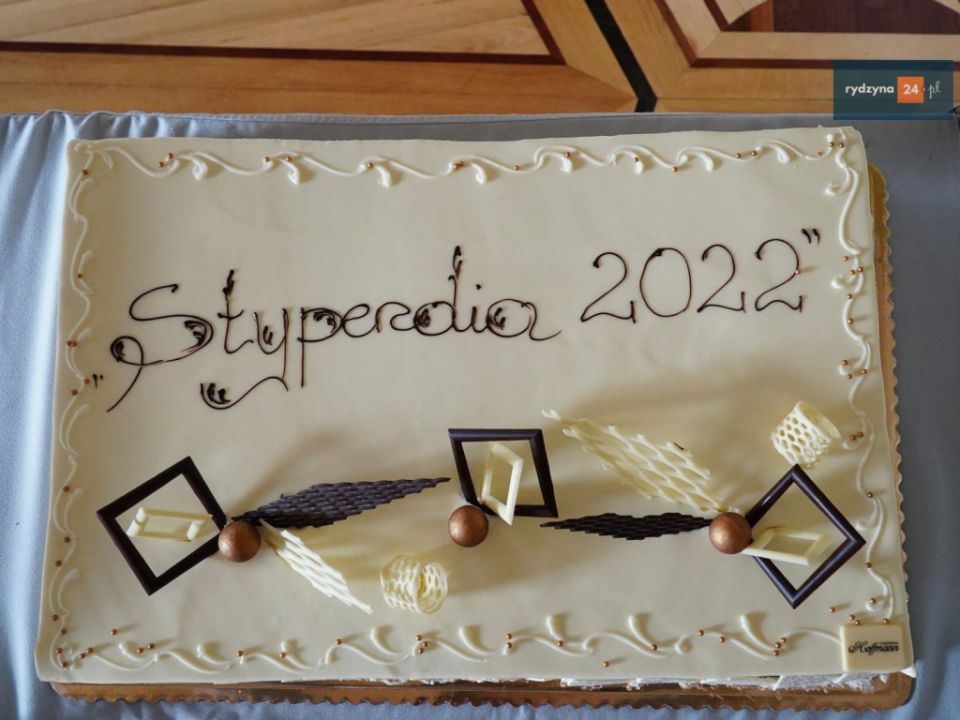 Wręczono stypendia burmistrza Rydzyny