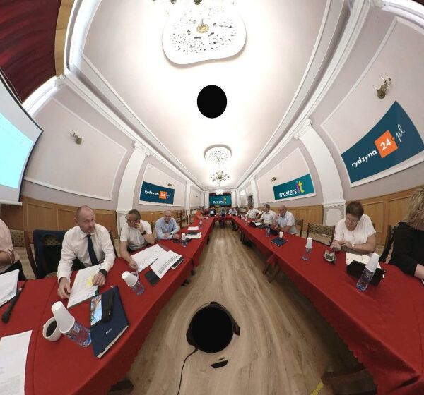  Wakacyjna sesja Rady Miejskiej Rydzyny – VIDEO 360°