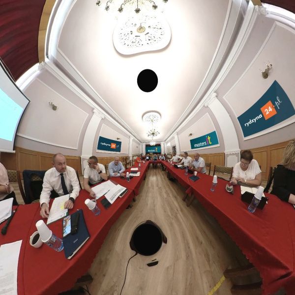 Wakacyjna sesja Rady Miejskiej Rydzyny – VIDEO 360°