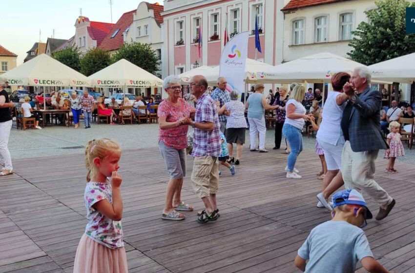  Tłumy na „Tanecznym Piątku”