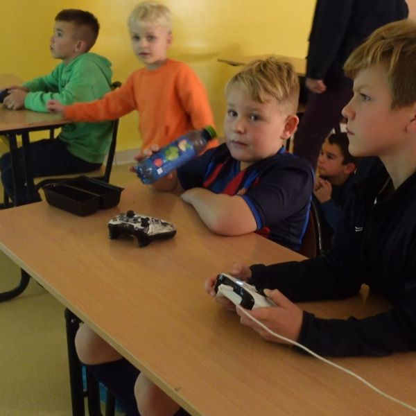 W Dąbczu rozegrali turniej gry – FIFA