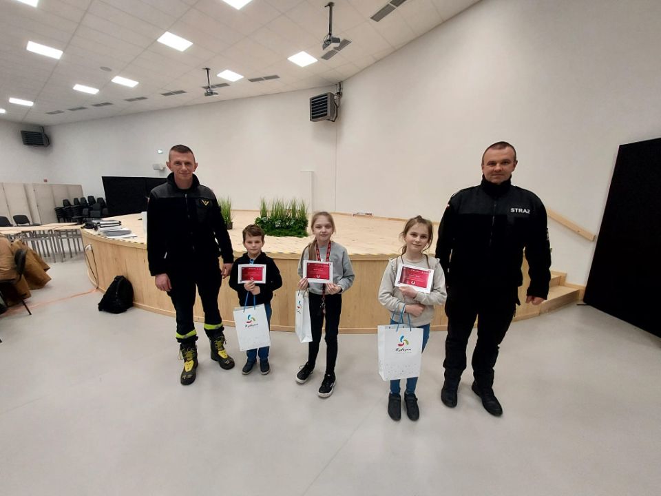 Zmagania młodych strażaków z gminy Rydzyna