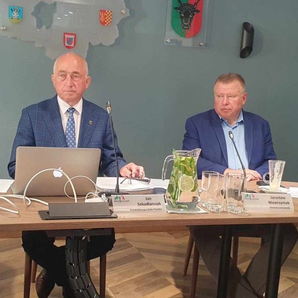 Rada Powiatu Leszczyńskiego na LXIX sesji przegłosowała trzy uchwały