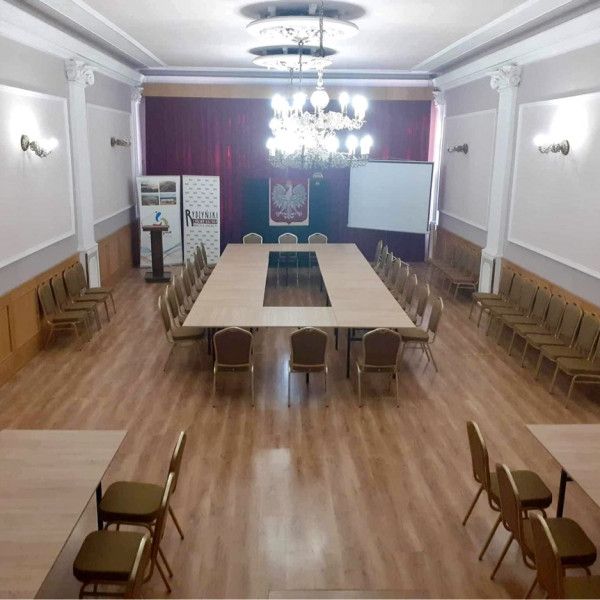 Rydzyński Ośrodek Kultury zakupił krzesła i stoły