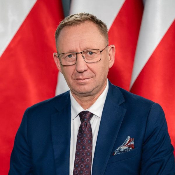 Podsumowanie działań ministra rolnictwa i rozwoju wsi Roberta Telusa