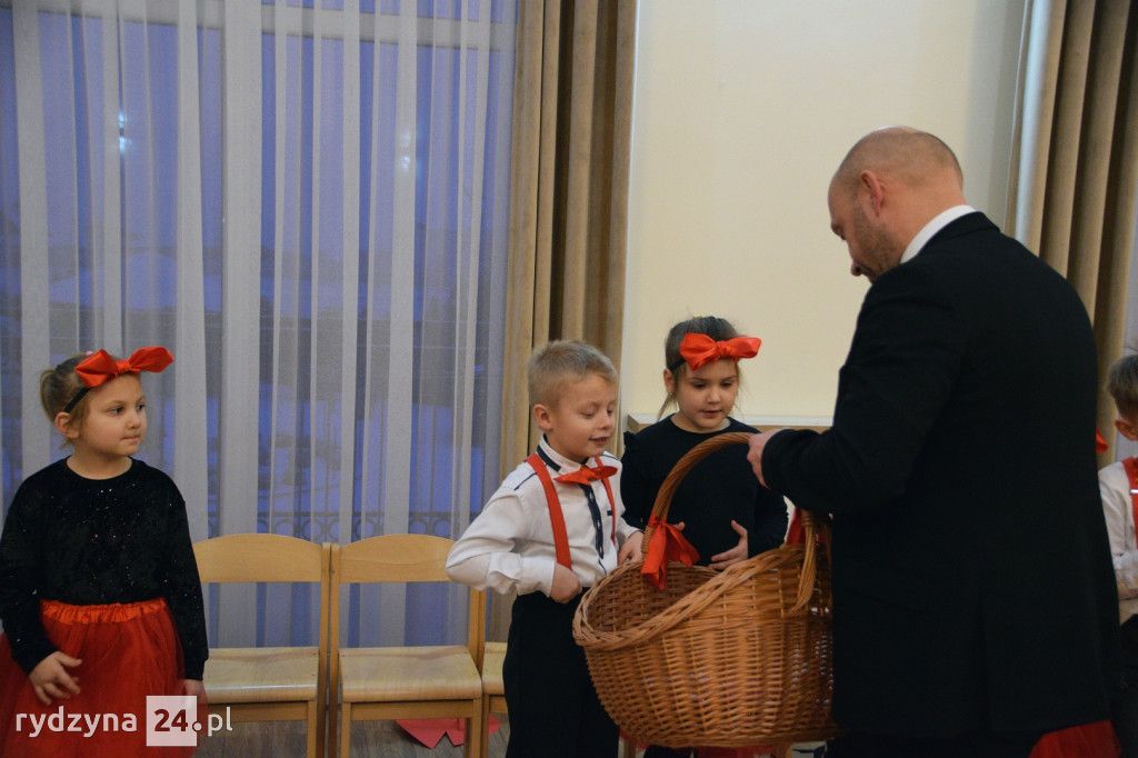 Świętowali Dzień Babci i Dziadka w „OAZIE”
