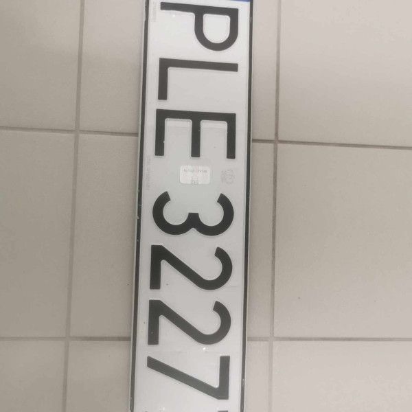W Dąbczu znaleziono tablicę rejestracyjną