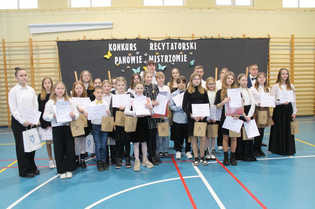 Międzyszkolny konkurs recytatorski w Dąbczu