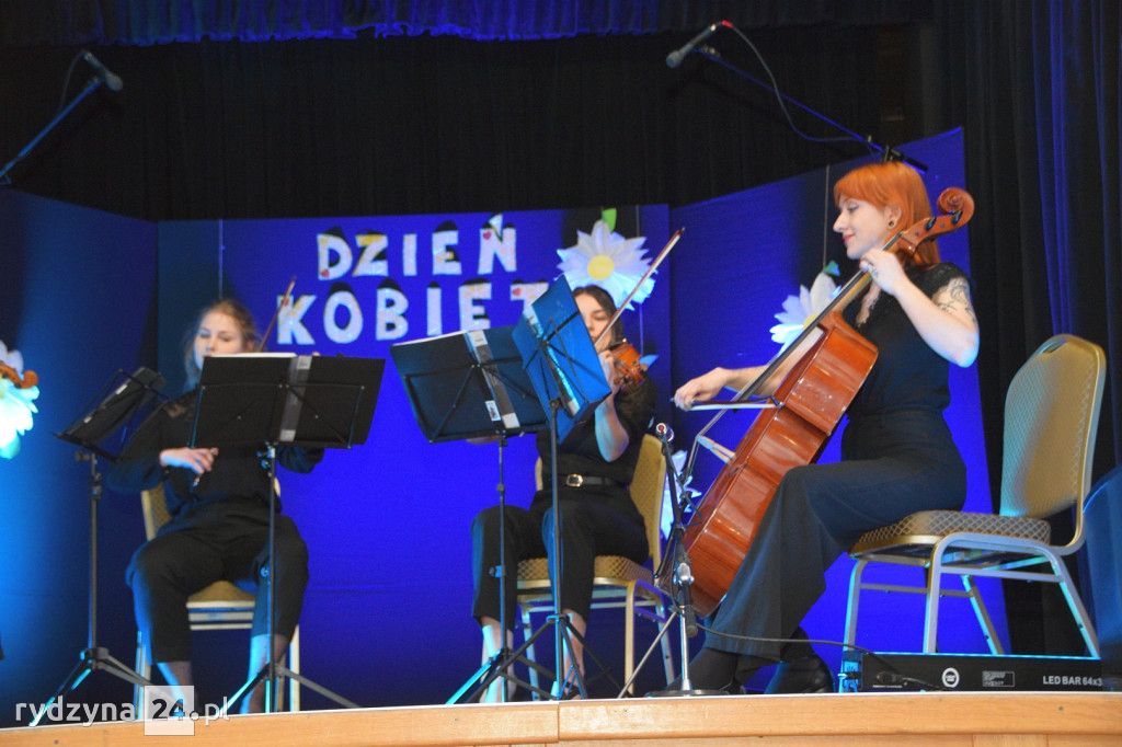 Dzień Kobiet w Rydzyńskim Ośrodku Kultury