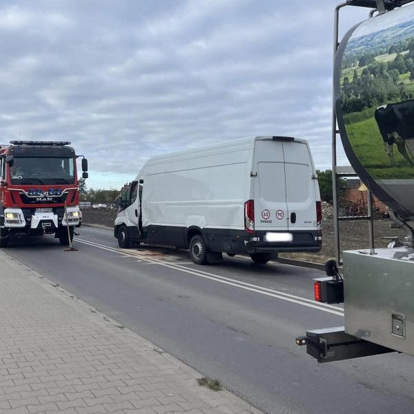 Zderzenie trzech pojazdów w Nowej Wsi