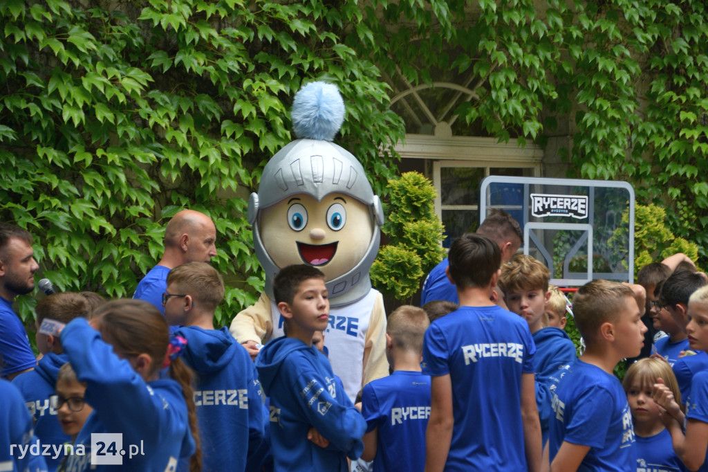 Uroczysta Gala w Rydzyńskim Zamku: Podsumowanie Sezonu Rycerzy Rydzyna