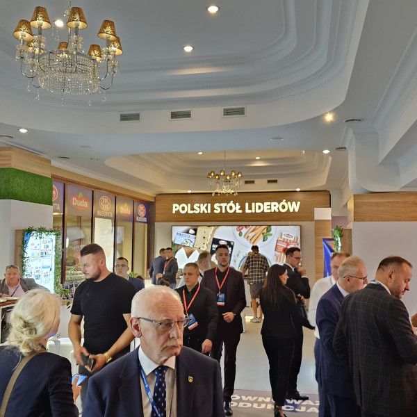 Promocja polskiej żywności przy Polskim Stole Liderów ruszyła w Karpaczu