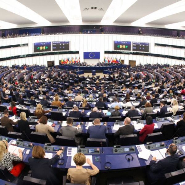 Projekt budżetu UE na 2025 rok ze środkami na Erasmusa i ochronę granic zewnętrzny