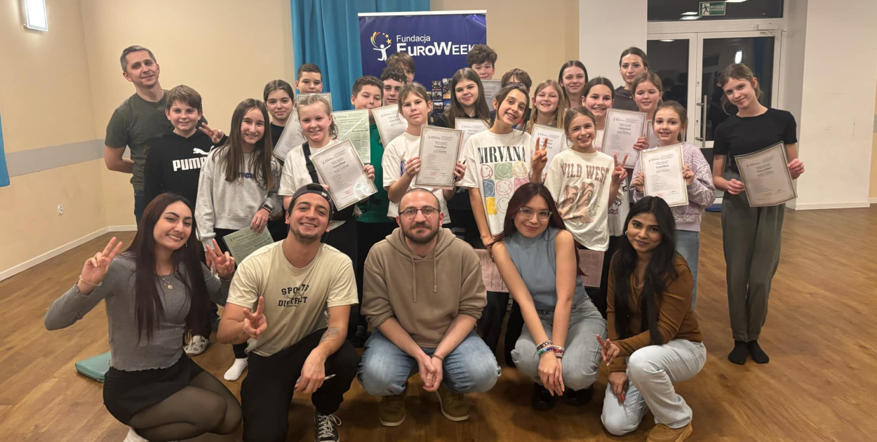 Uczniowie z Dąbcza doskonalili angielski na obozie Euroweek w Kotlinie Kłodzkiej