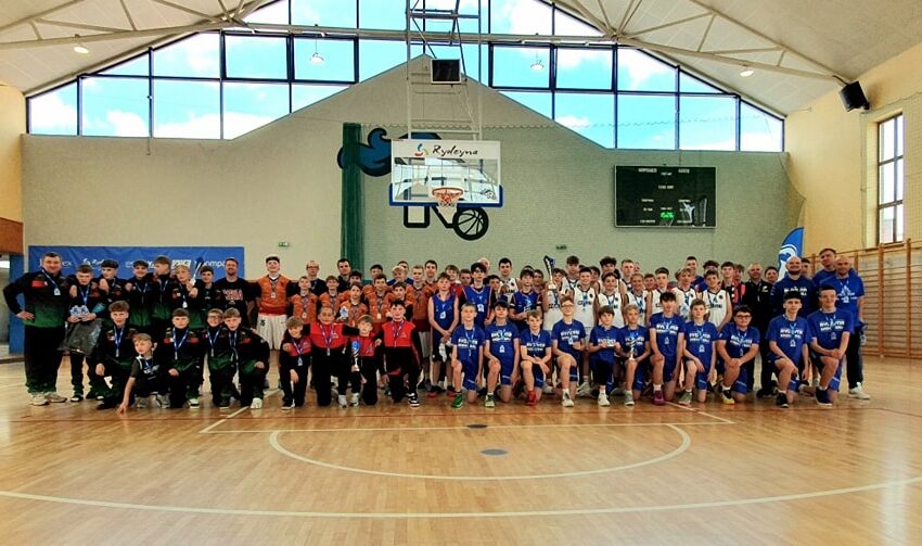 Międzynarodowy turniej „Basket pod Zamkiem” 2025 w Rydzynie zakończony sukcesem!