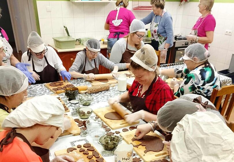  Wspólne pieczenie pierniczków z WTZ Rydzyna i KGW Kłoda